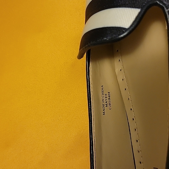 NEW WITHOUT TAGS Adrienne Vittadini Navy/White Shoes - Picture 10 of 11